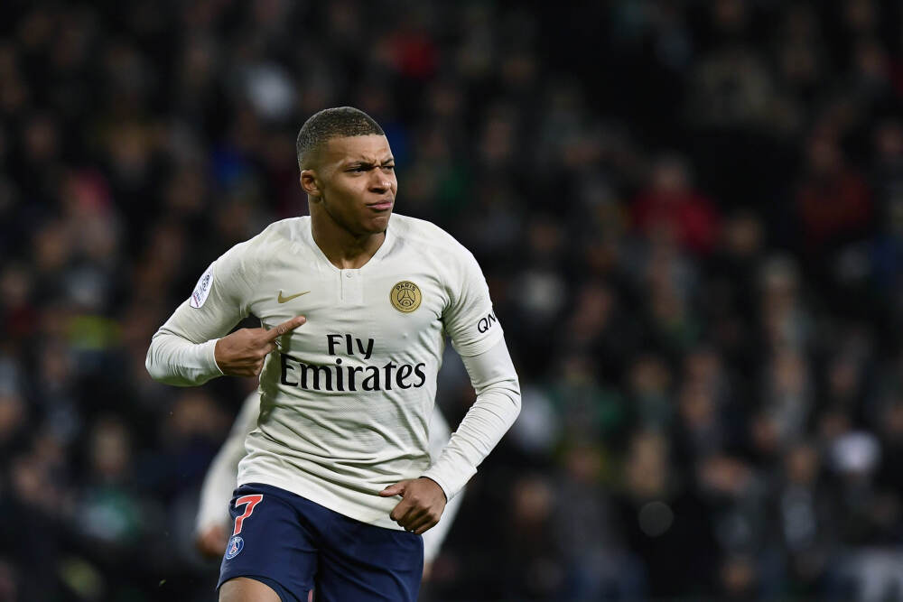 法媒：恩德里克加盟里昂无法踢欧联小组赛，但能踢淘汰赛